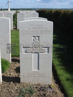 MONT HUON MILITARY CEMETERY, LE TREPORT - WRIGHT, SIDNEY