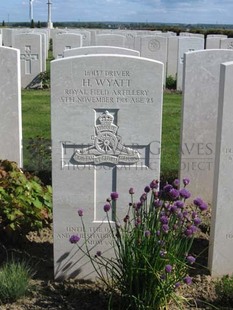 MONT HUON MILITARY CEMETERY, LE TREPORT - WYATT, HENRY