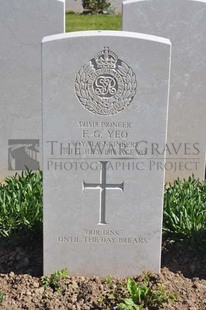 MONT HUON MILITARY CEMETERY, LE TREPORT - YEO, FREDERICK GEORGE