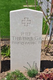 MONT HUON MILITARY CEMETERY, LE TREPORT - ZAVELBERG, PETER