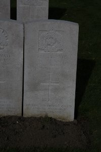 Lijssenthoek Military Cemetery - Adams, W