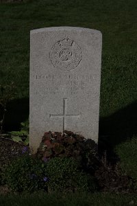 Lijssenthoek Military Cemetery - Allen, C G L