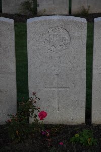 Lijssenthoek Military Cemetery - Allen, G A