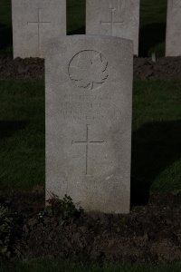Lijssenthoek Military Cemetery - Almas, Ernest Norval