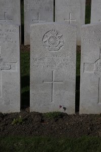 Lijssenthoek Military Cemetery - Armstrong, George Stanley