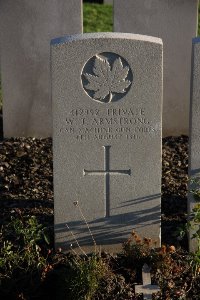 Lijssenthoek Military Cemetery - Armstrong, W J