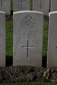 Lijssenthoek Military Cemetery - Arthurton, Arthur