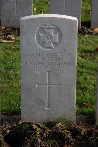 Lijssenthoek Military Cemetery - Ashby, T H
