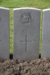 Lijssenthoek Military Cemetery - Ashford, H W