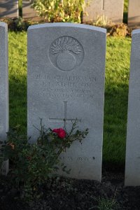 Lijssenthoek Military Cemetery - Atherton, J T