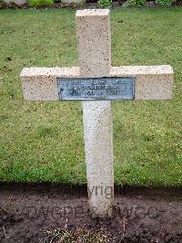 Lijssenthoek Military Cemetery - Aubril, Albert