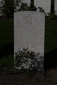 Lijssenthoek Military Cemetery - Avery, Frederick Graeme