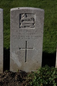 Lijssenthoek Military Cemetery - Ayers, William Tyrell