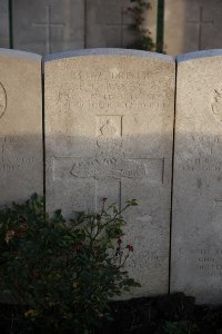 Lijssenthoek Military Cemetery - Baker, F C