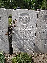 Lijssenthoek Military Cemetery - Barbour, Gavin