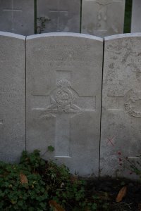 Lijssenthoek Military Cemetery - Barker, E