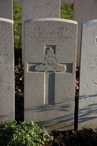 Lijssenthoek Military Cemetery - Barker, H