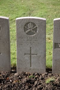 Lijssenthoek Military Cemetery - Barlow, H