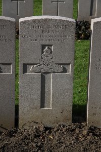 Lijssenthoek Military Cemetery - Barnes, H