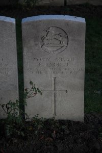 Lijssenthoek Military Cemetery - Barnett, R