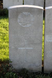 Lijssenthoek Military Cemetery - Barr, Thomas John