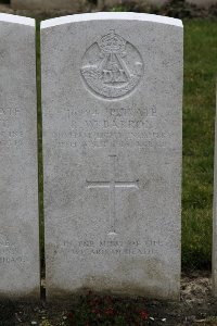 Lijssenthoek Military Cemetery - Barron, Robert Wharton