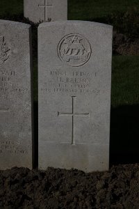Lijssenthoek Military Cemetery - Barton, Harry