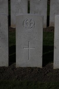 Lijssenthoek Military Cemetery - Bassett, J C