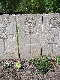 Lijssenthoek Military Cemetery - Batten, P