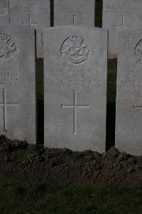 Lijssenthoek Military Cemetery - Bayliss, J