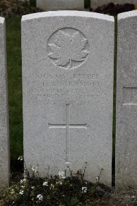 Lijssenthoek Military Cemetery - Beardmore, F H