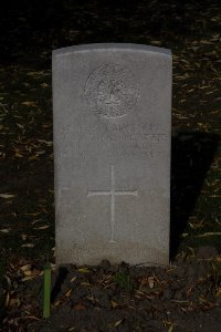 Lijssenthoek Military Cemetery - Beattie, Jonathan