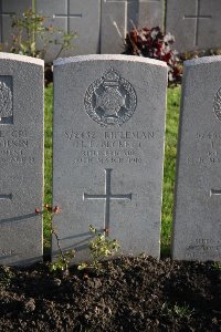 Lijssenthoek Military Cemetery - Beckett, H E