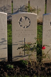 Lijssenthoek Military Cemetery - Bell, J