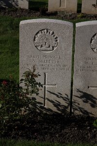 Lijssenthoek Military Cemetery - Bellette, Albert