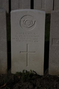 Lijssenthoek Military Cemetery - Bellwood, G H