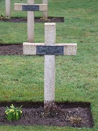 Lijssenthoek Military Cemetery - Benoit, Claude