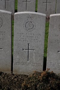 Lijssenthoek Military Cemetery - Bennett, Francis Robert