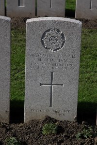 Lijssenthoek Military Cemetery - Bentham, H