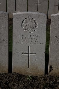 Lijssenthoek Military Cemetery - Bentley, Henry