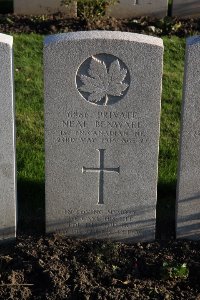 Lijssenthoek Military Cemetery - Benware, Neal