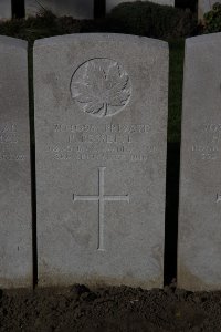 Lijssenthoek Military Cemetery - Bessette, P