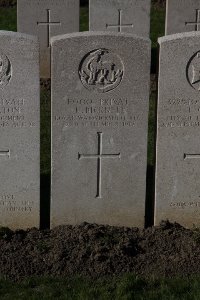 Lijssenthoek Military Cemetery - Bicknell, L