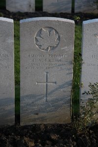 Lijssenthoek Military Cemetery - Bilton, Howard Vernon