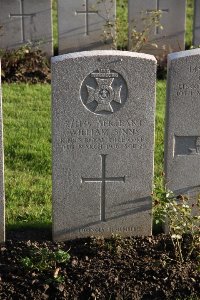 Lijssenthoek Military Cemetery - Binns, William