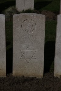 Lijssenthoek Military Cemetery - Birnbaum, Morris