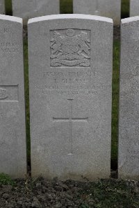 Lijssenthoek Military Cemetery - Blease, J