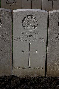 Lijssenthoek Military Cemetery - Bond, Edmund Matthew