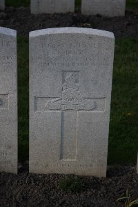 Lijssenthoek Military Cemetery - Boon, T