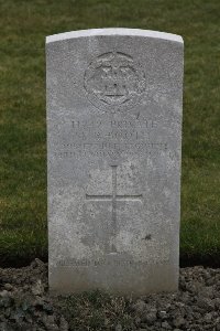 Lijssenthoek Military Cemetery - Booth, Augustus David